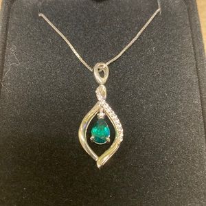 Kay Jewelers Convertible 18inch Chain Emerald Necklace